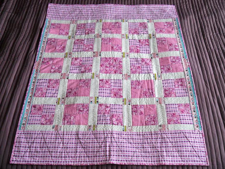 Нежный комплект для вашей принцессы.