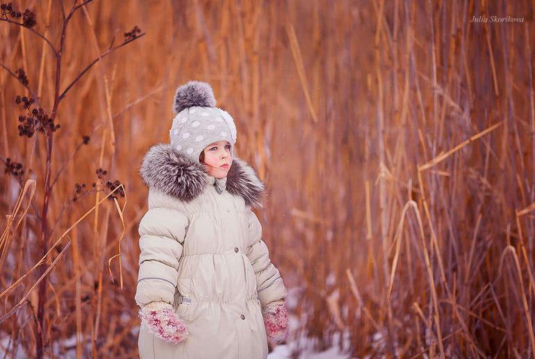 Катюша и Эвелина. ( это был последний день зимы со снегом.)