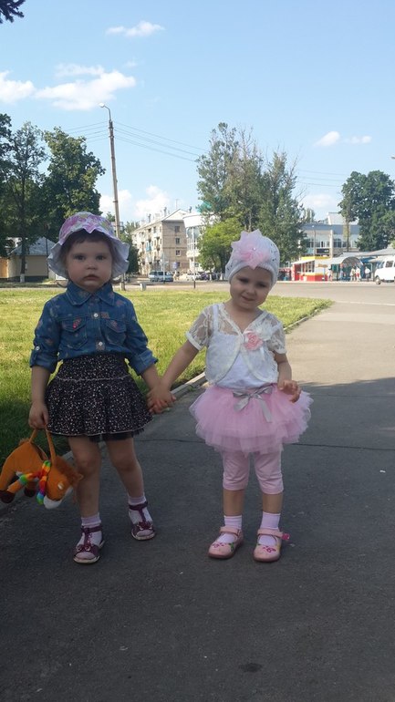 немного нас