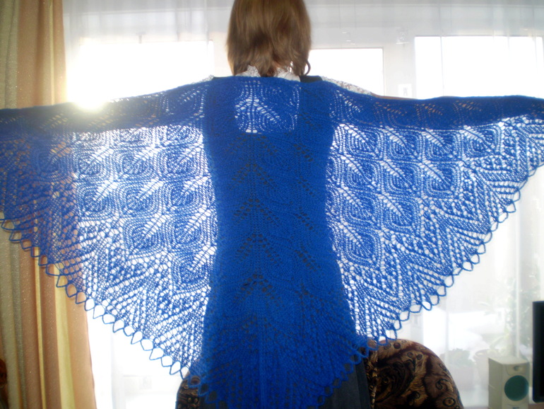 Моя новая шаль "Leaves Dansing"