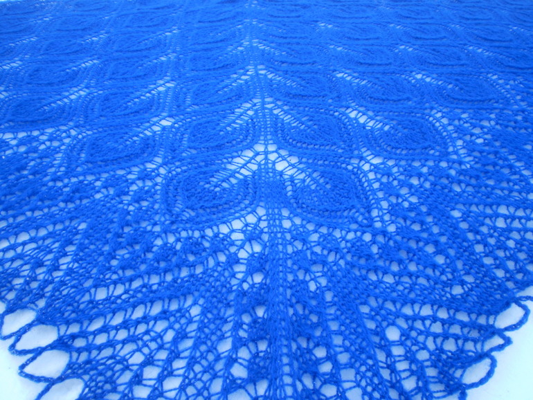 Моя новая шаль "Leaves Dansing"