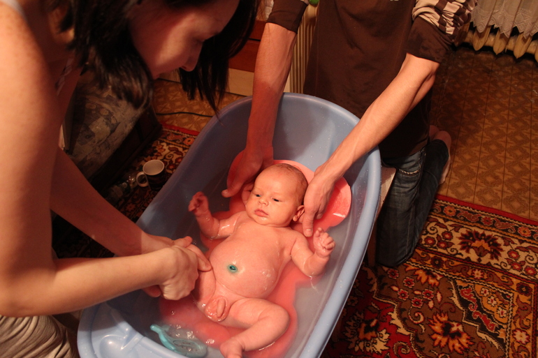 Нам уже целый месяц)))