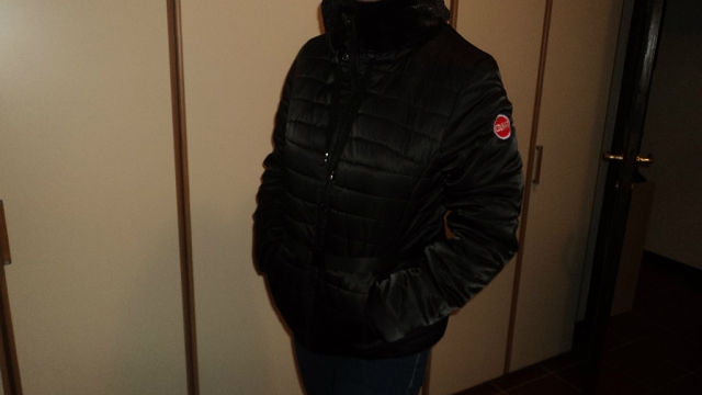 распродаю остатки курток MONCLER COLMAR 3500РУБ