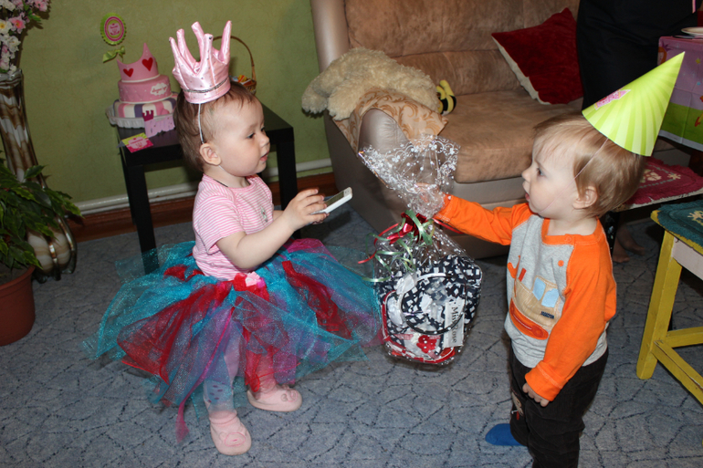 Вот и мы встретили наш годик)))))))