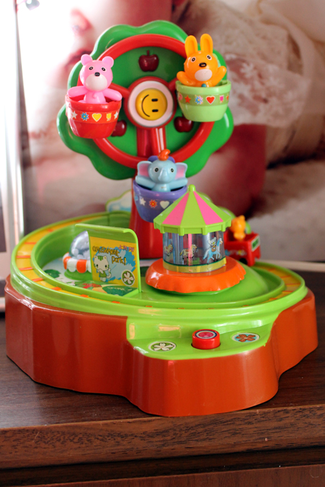 Обзор игрушек 0-6 мес.Очень много фото!