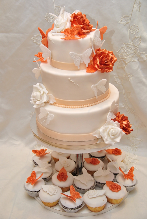 Свадебный с бронзовыми розами + капкейки