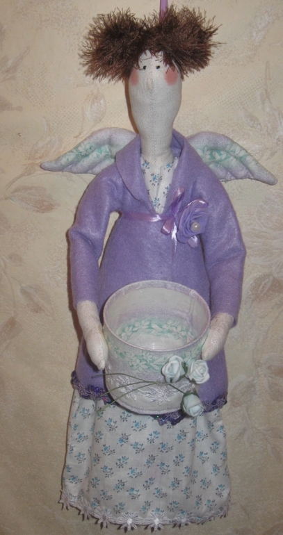 Моя первая хранительница палочек и дисков ватнвых)