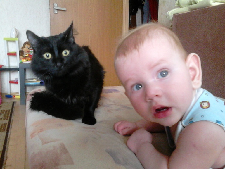 Первые зубы...