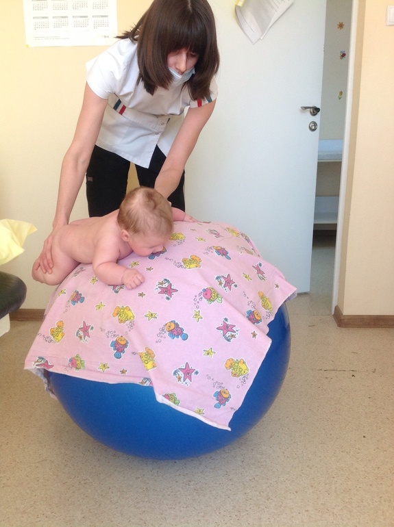 А мы начали массаж!!! 4-й сеанс и уже результат)))