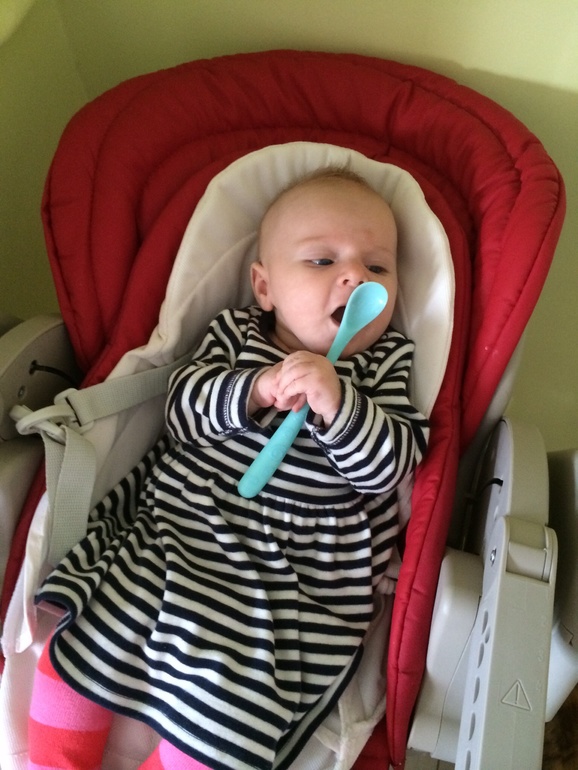 Вот-вот прибегут Лиины 3 месяца! здрвыствуйте!)