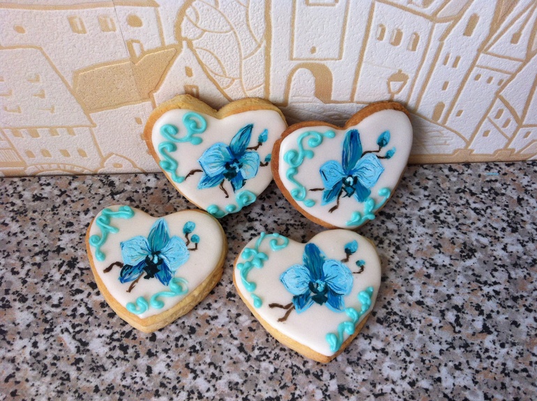 Печенья и кейкпопсы в бирюзовых тонах