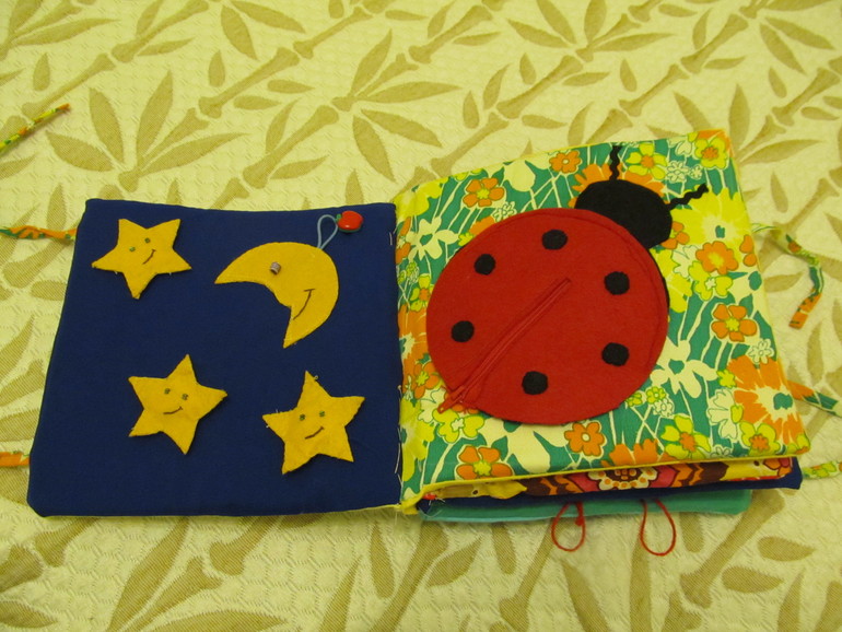 Развивающая книжка для нашей малышки.