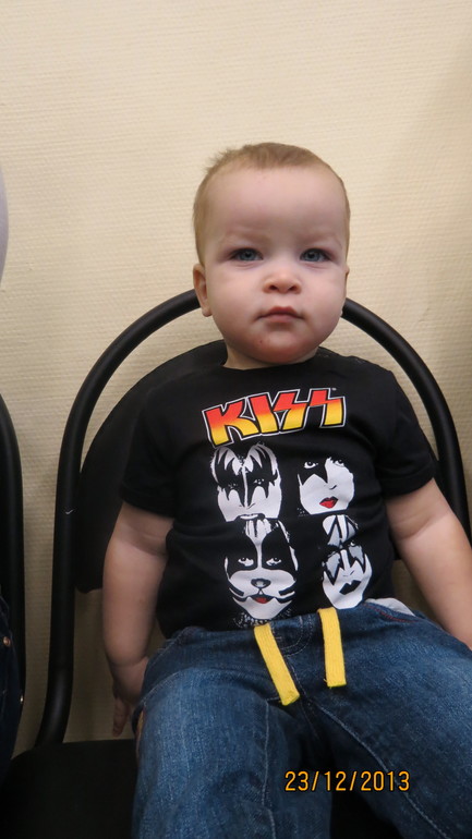 Шапочку омальчишила))))