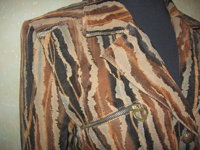 Курточка на весну.