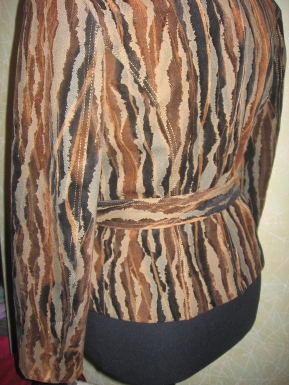 Курточка на весну.