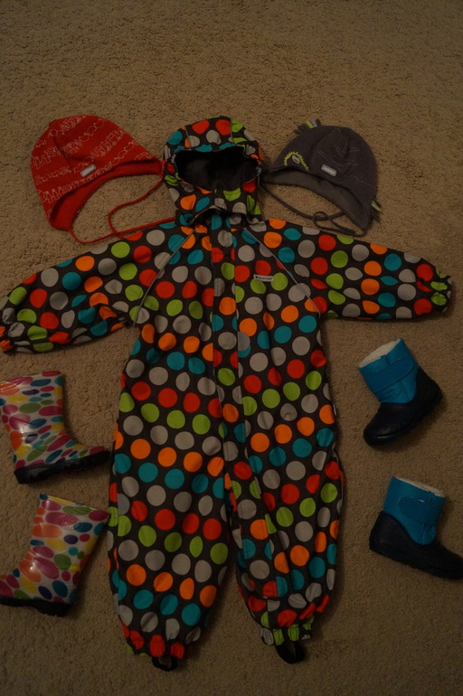 У мамы-шопоголика муж голожопик, зато дитя-КРАСАВА)))