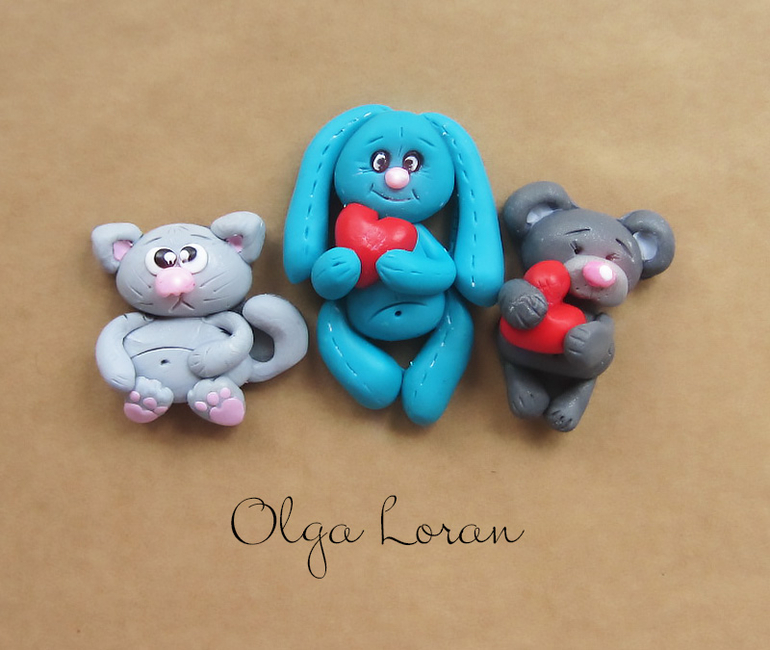 Мультяшные брошки)))