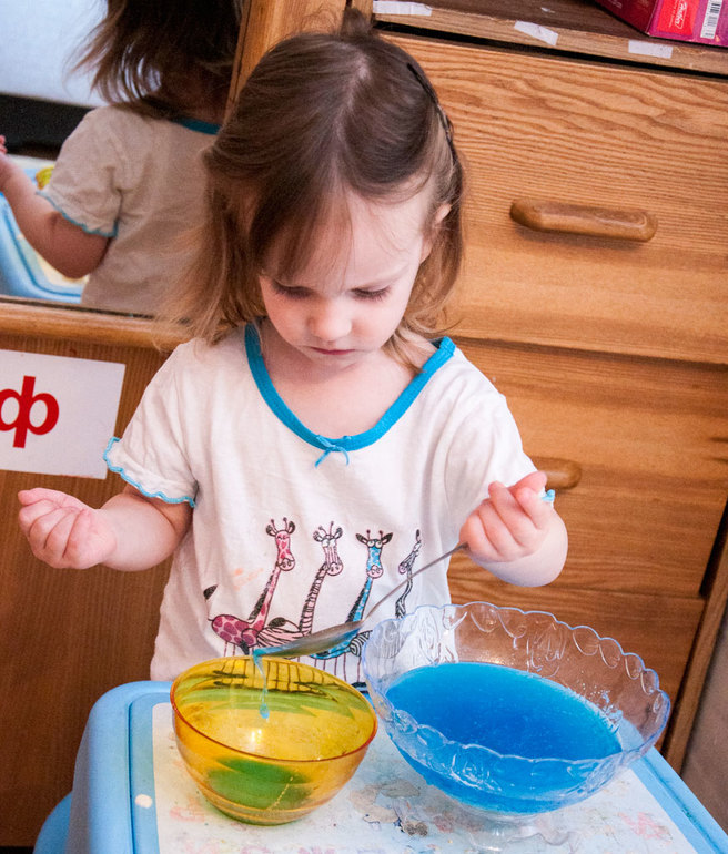 Десятый Монтессори-Понедельник: приручаем ложку!