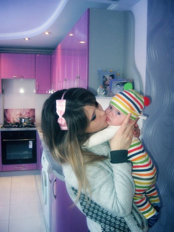 Боже как быстро летит время нам уже 5 месяцев!!!!!