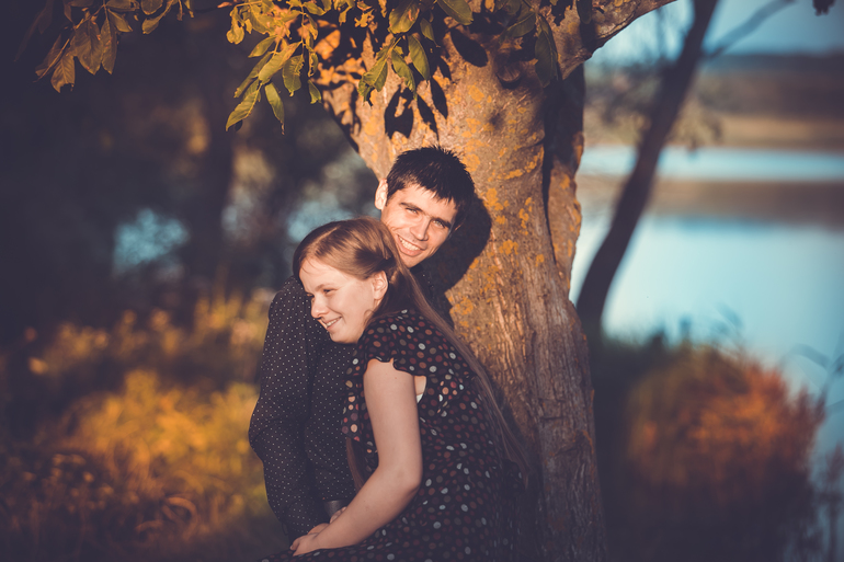 Здесь ЛЮБОВЬ...