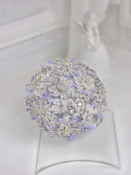 Новые букеты из брошей и новый стиль:-)