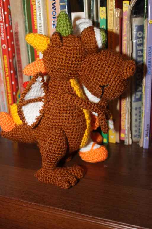 Дракон и Зайка - сладкая парочка.