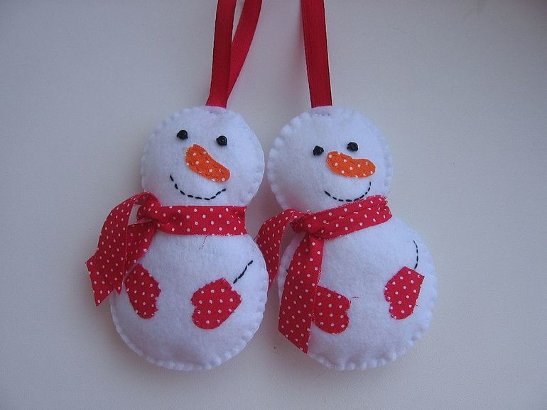 Белое с красным