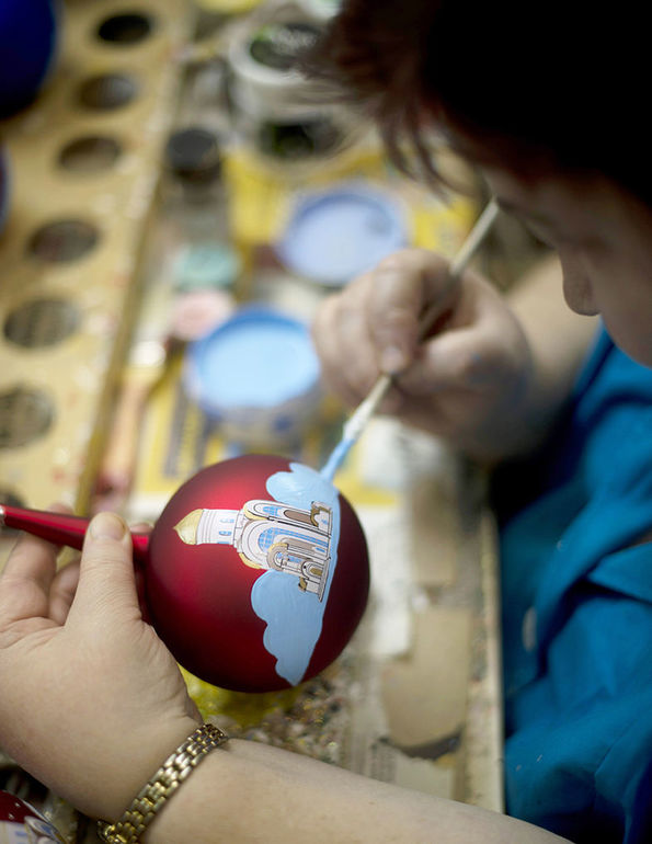 Высоковск. Фабрика елочных игрушек "Елочка" с мастер-классом