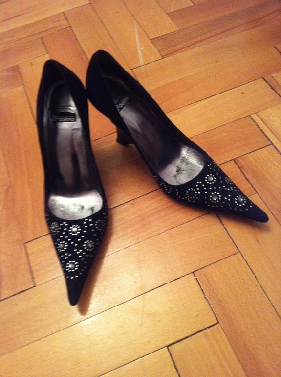 Женские туфли в хорошем состоянии. Размер 37. Цена 250 р