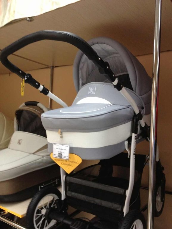 купили дочке коляску и кроватку