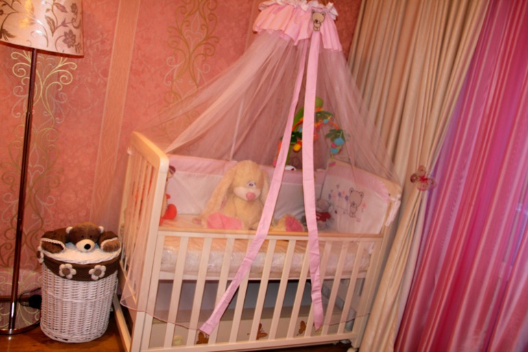 Ура,привезли нашу кроватку!немного фото)