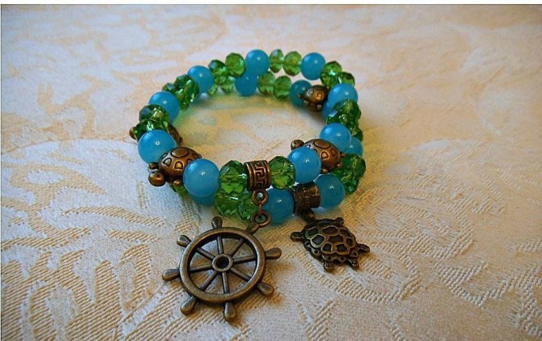 Браслетики ручной работы!!! Порадуйте себя и своих красавиц - дочек стильными браслетиками!