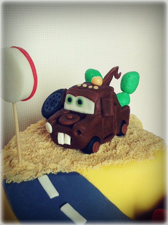 Мой второй заказной. Тачки. Девочки, жду от Вас комментов, что можно было сделать лучше.