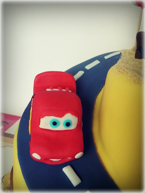 Мой второй заказной. Тачки. Девочки, жду от Вас комментов, что можно было сделать лучше.