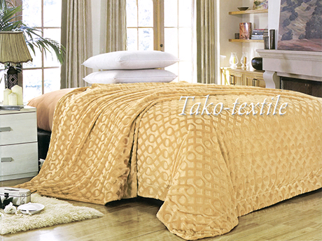 Какое выбрать покрывало на диван