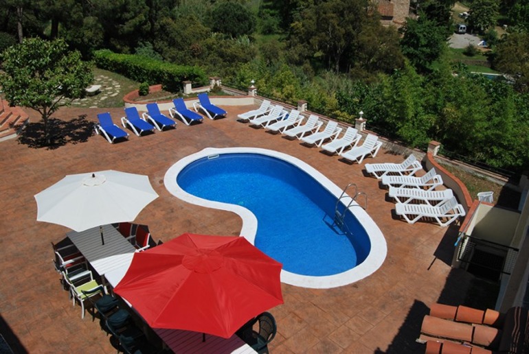 Вилла-замок на 18 человек на побережье Коста Брава, в LLORET DE MAR.