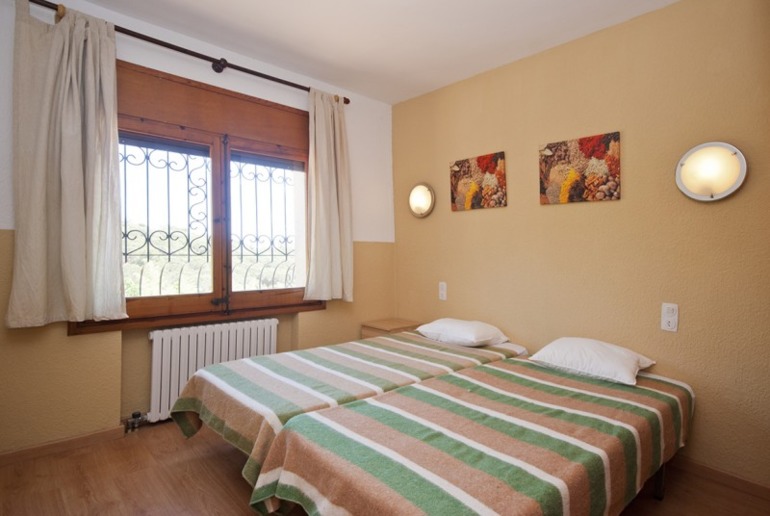 Вилла-замок на 18 человек на побережье Коста Брава, в LLORET DE MAR.