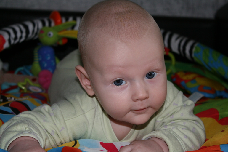 Про прививки, шкаф, Адреано Челентано и наши 5 месяцев...