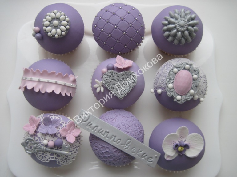 Капкейки в стиле Минни Маус и капкейки к Годовщине Свадьбы