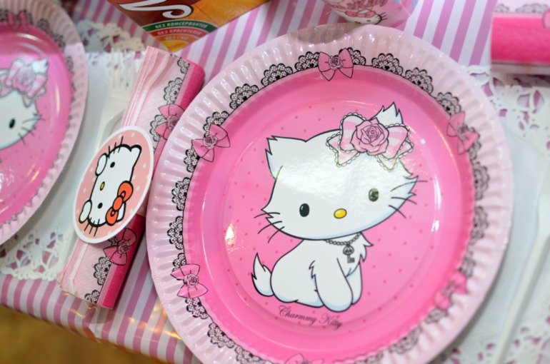 Наше годовасие в стиле Китти )))