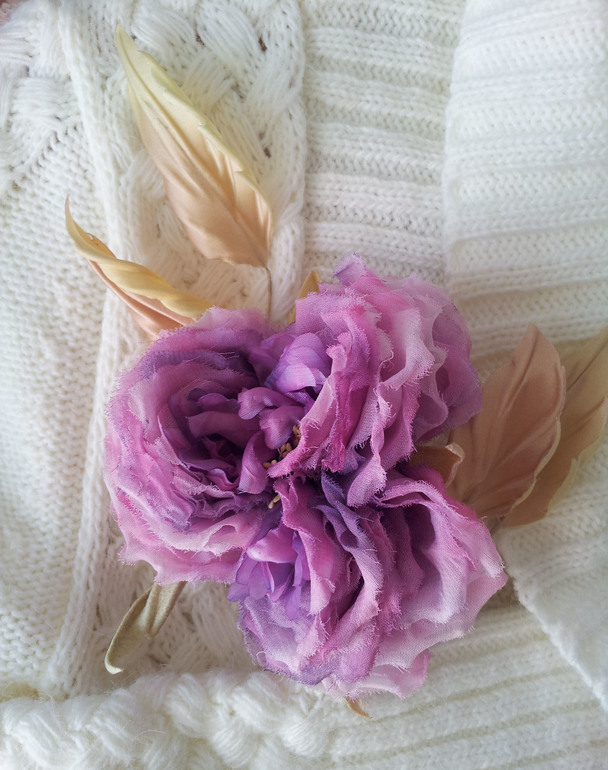 Цветы из шелка (броши)