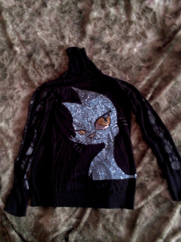 кофты,платье меняю!