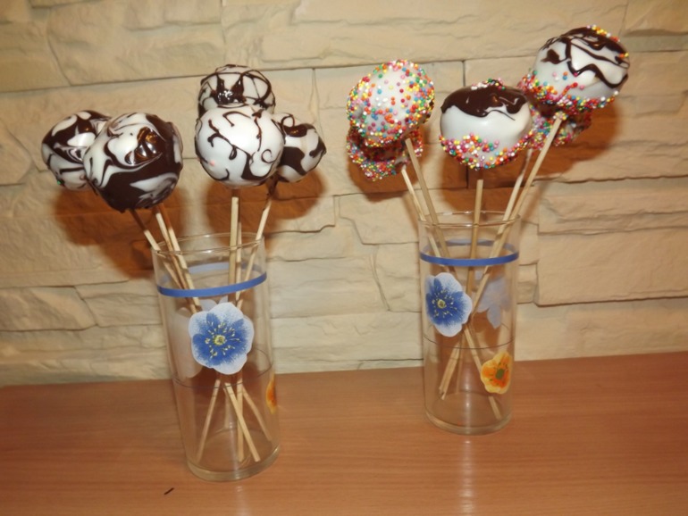 Кейк попсы для детского праздника.