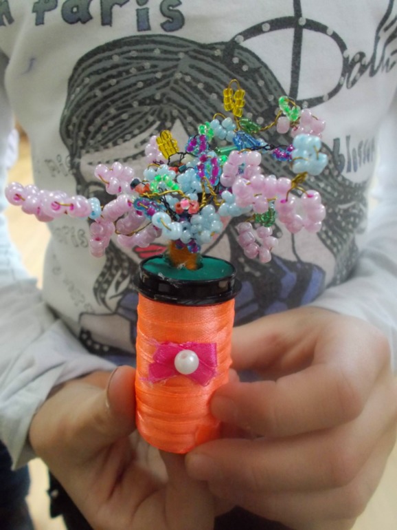 Готовимся к Дню Матери и кое-что о бисере...