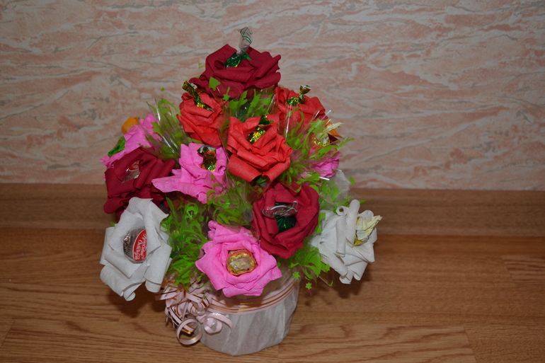 Девочки, прокомментируйте мои первые работы