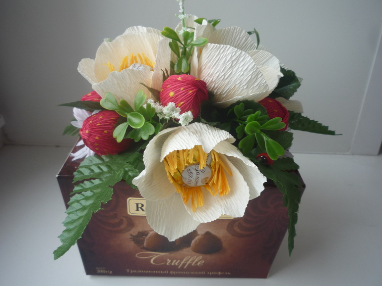 Здравствуйте девочки! Долго не могла решиться выложить свои работы, я новичок в свит-дизайне. Но насмотрелась Вашей красоты и очень захотелось узнать мнение профессионалов. Так что не судитестрого...