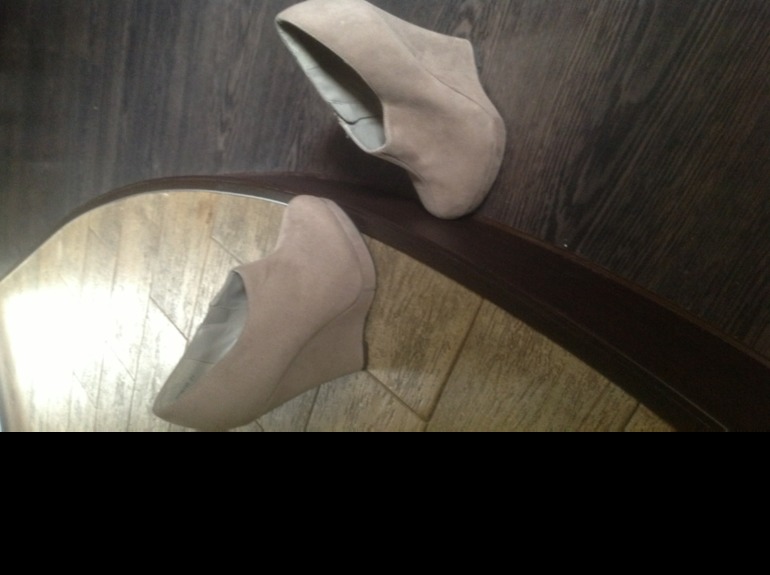 Продам Обувь б/у р-р 39