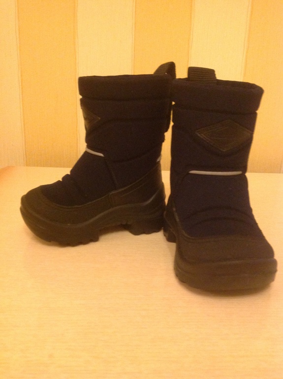 Продаю финские валенки КУОМА.Размер 20.Синего цвета.Состояние новых.1200руб.9163387361 ногинск