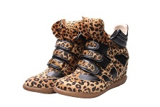 кросовки от 1200р до 1550р на адрес без ряда ( много расцветок)