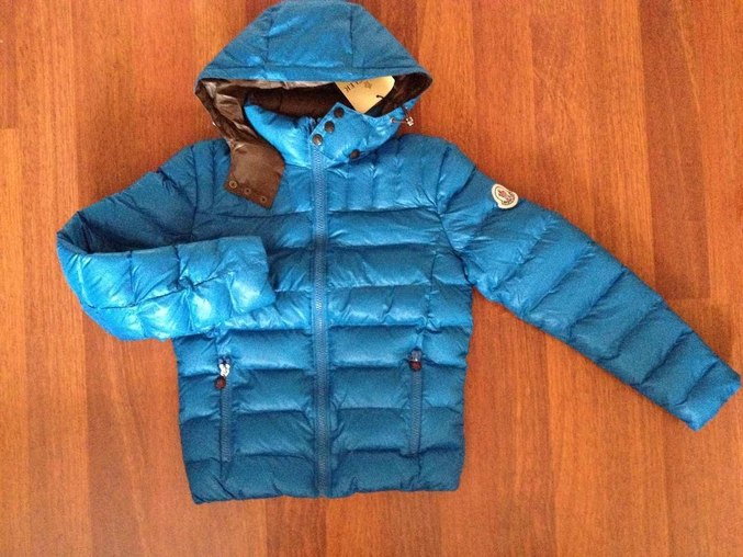 MONCLER мужская 46-48р НОВАЯ